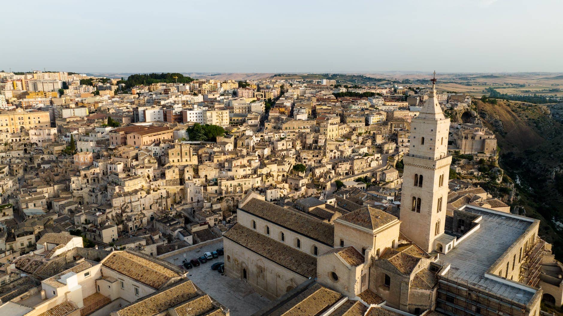 fotografia panoramica della città di Matera, Italia destinazione viaggio last minute Ottobre